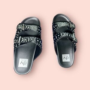 Dolce Vita Black Studded Sandals NWT Size 6.5